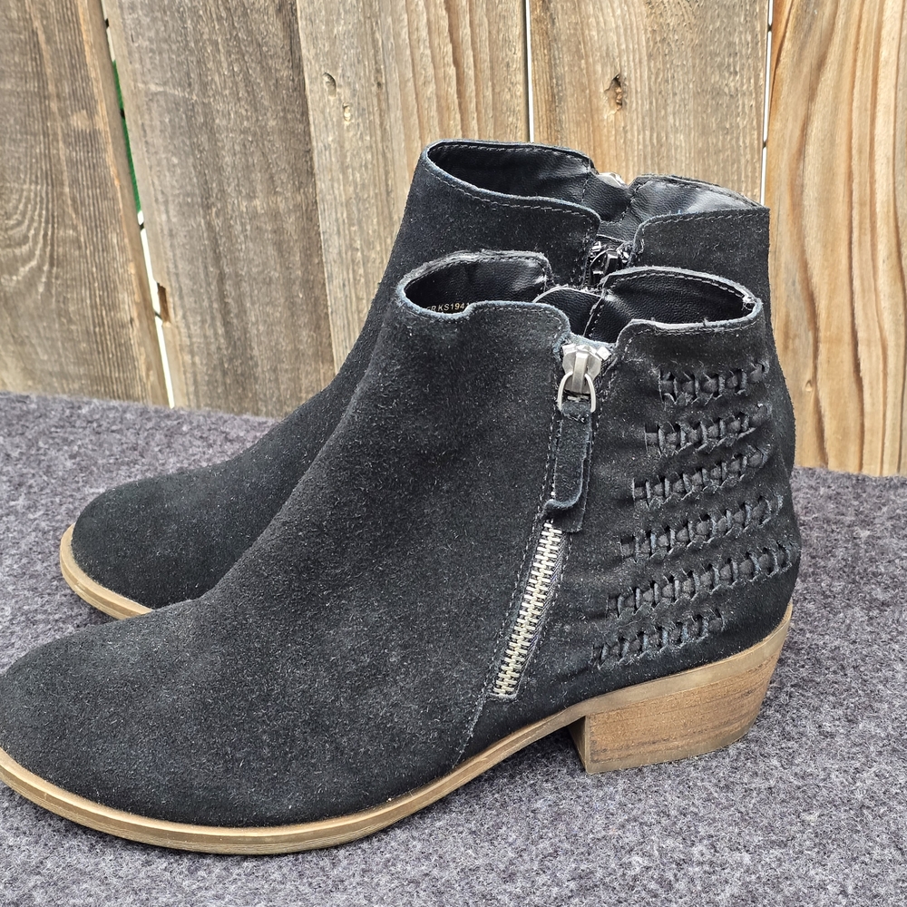 Kensie Women Black Suede Ankle Booties with Zipper Detail Size 7